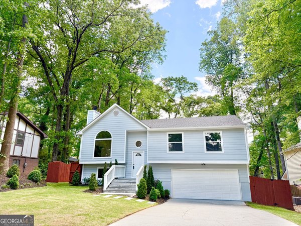 8399 Lake Drive Snellville