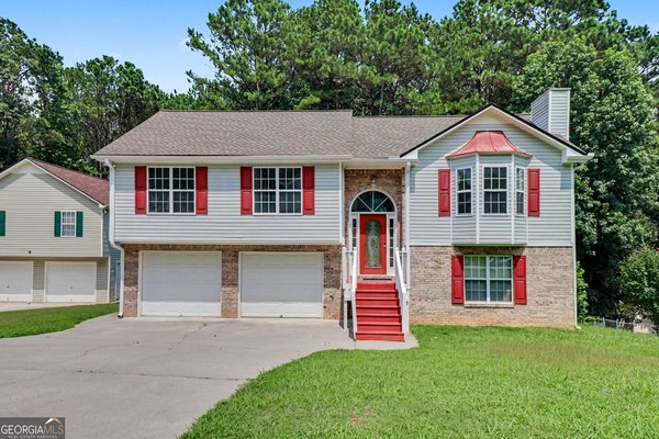 18 Broadlands Drive, White