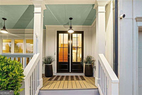2437 Retreat Close, Marietta