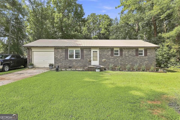 168 Glover Circle, Newnan
