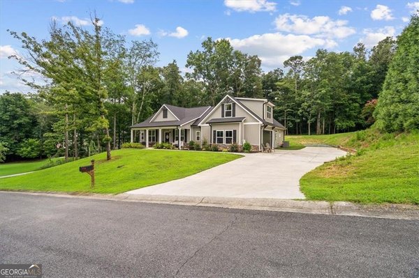 499 Oakland Drive, Calhoun