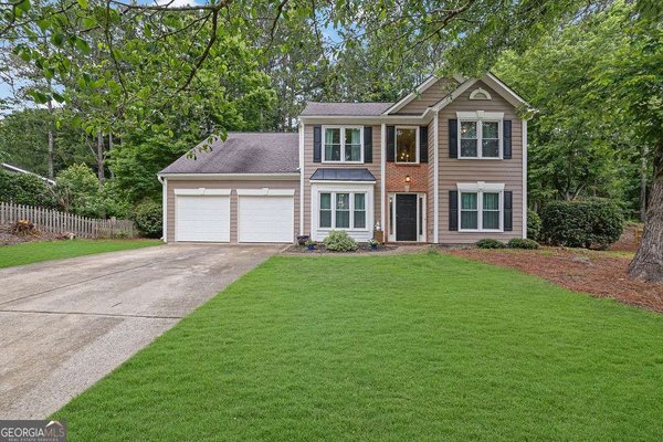 8011 Huntcliff Road, Woodstock
