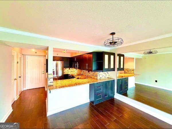 2870 Pharr Court South, Atlanta
