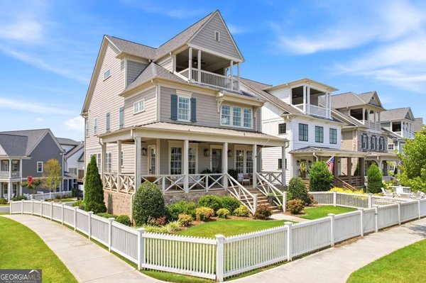 559 S Club Drive, Woodstock