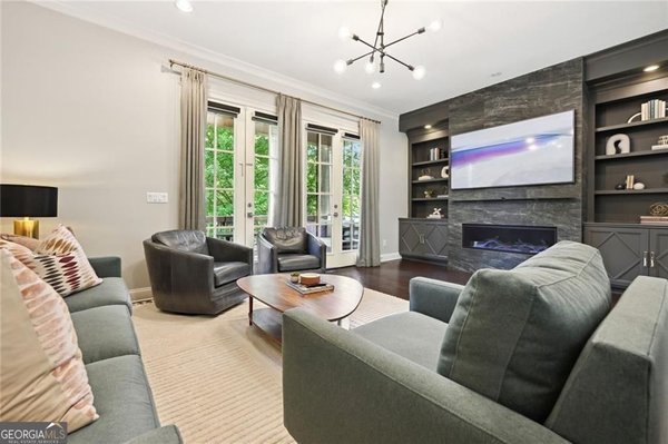805 Corduroy Lane, Atlanta