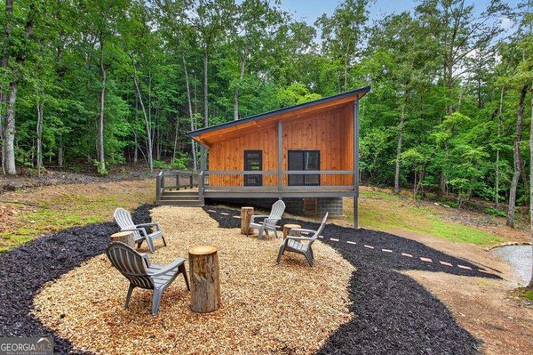 208 McClure Way, Blue Ridge