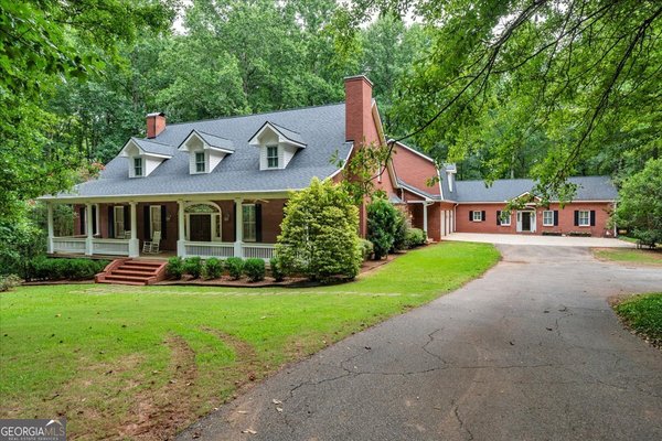 222 Newton Drive Forsyth