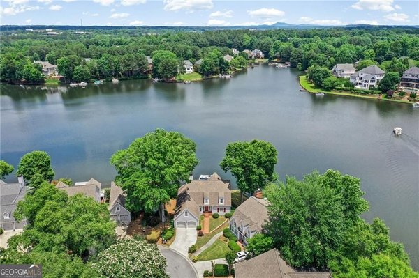6425 Spinnaker Lane, Alpharetta