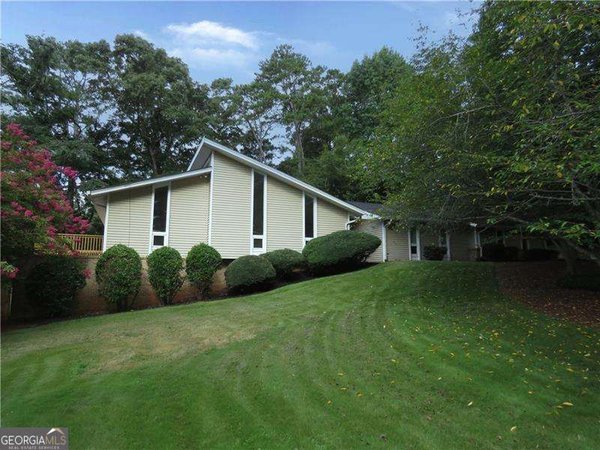 2079 Silversmith Lane, Stone Mountain
