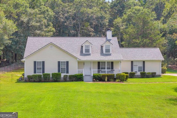 main picture of 1102 Carl Bethlehem Road, Winder