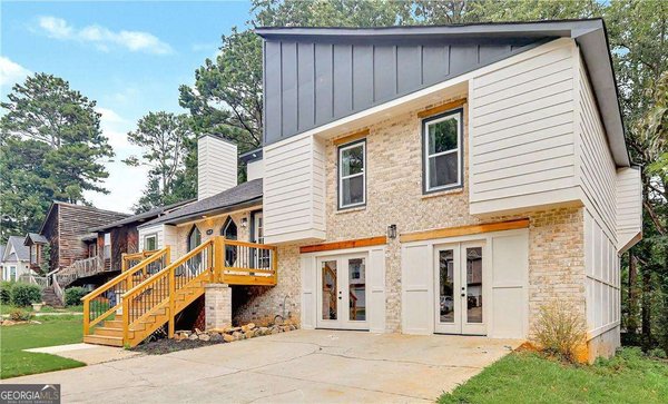 Picture of Neighborhood BROOKS LANDING in Lawrenceville, GA