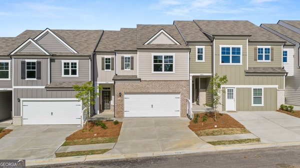 1841 Meadow Green Circle, Gainesville