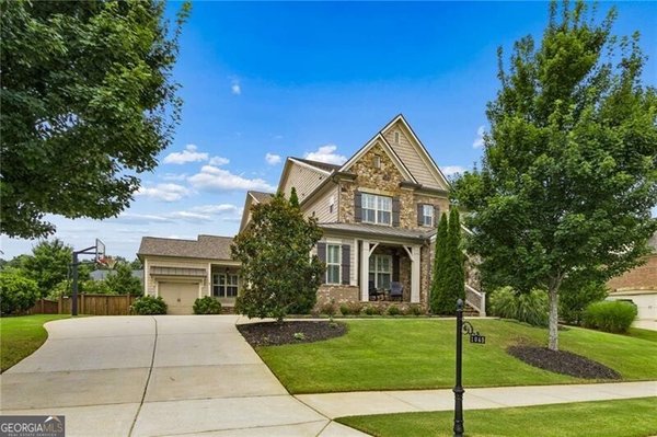 1045 Etris Manor Drive, Roswell