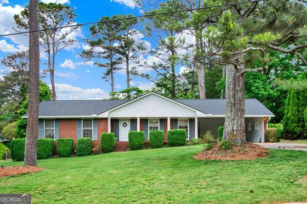 5597 Bob White Circle, Lilburn