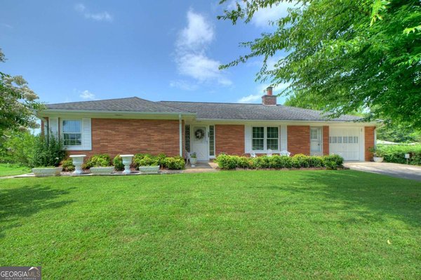 210 Lavista Drive, Blue Ridge