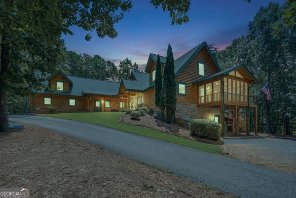 302 Bumpy Trail, Dawsonville
