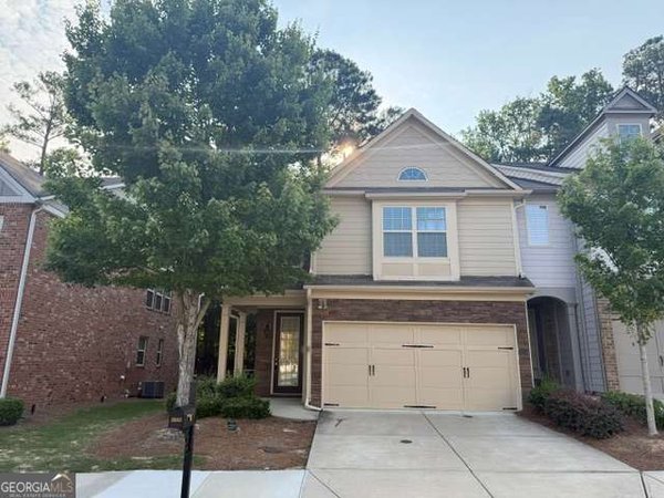 main picture of 3902 Brockenhurst Drive, Buford