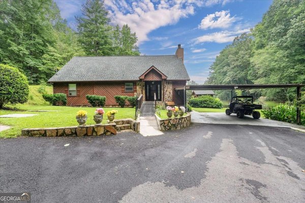 4315 Coursey Lake Road, Douglasville
