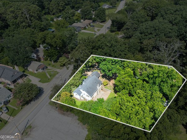main picture of 1885 Connally Drive, ATLANTA