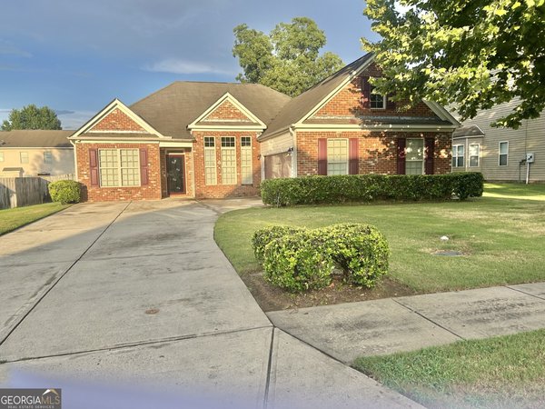 105 Chickasaw Court, Byron