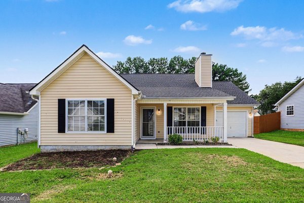 9009 Highland Pass, Fairburn