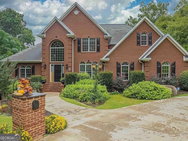 1818 Stoney Crest Drive, Elberton