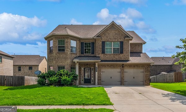 419 Live Oak Pass, Loganville