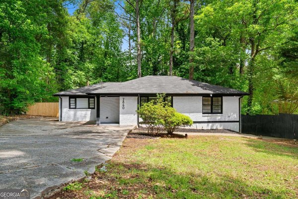 2860 Reveille Circle Atlanta