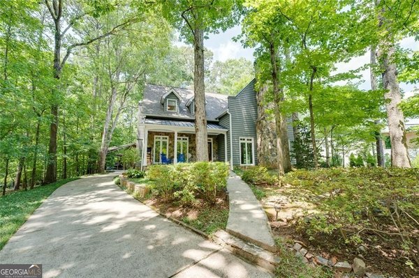 50 Serendipity Way, Sandy Springs