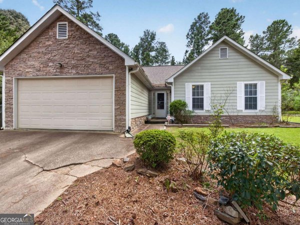 109 Collins Way Douglasville