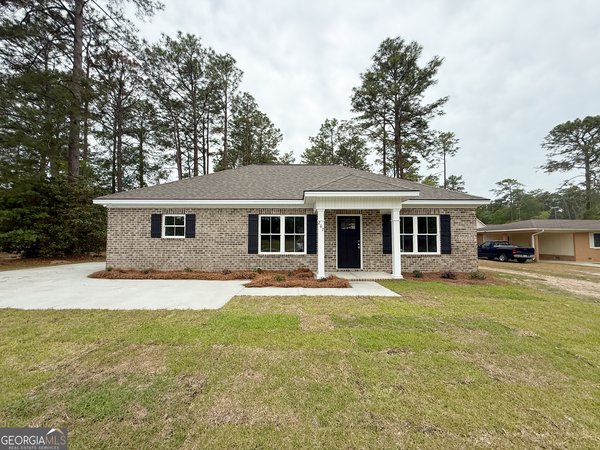 513 Pleasant Point Road, Statesboro