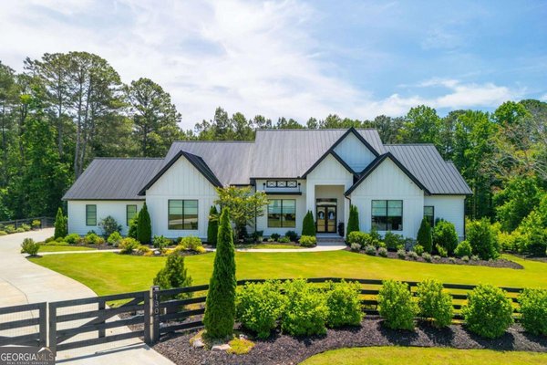 130 Von Lake Drive Milton