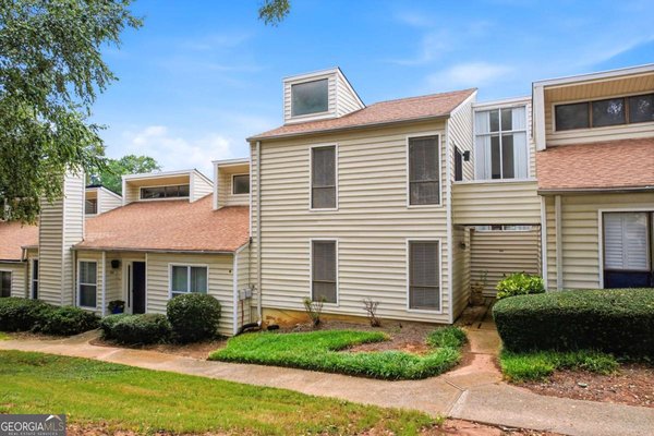 605 Serramonte Drive, Marietta
