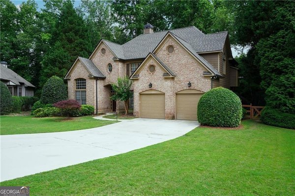 7185 Hartsfield Place, Suwanee
