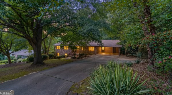 759 Riverhill Drive, Athens