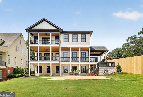 2153 Cooper Lake Road Smyrna