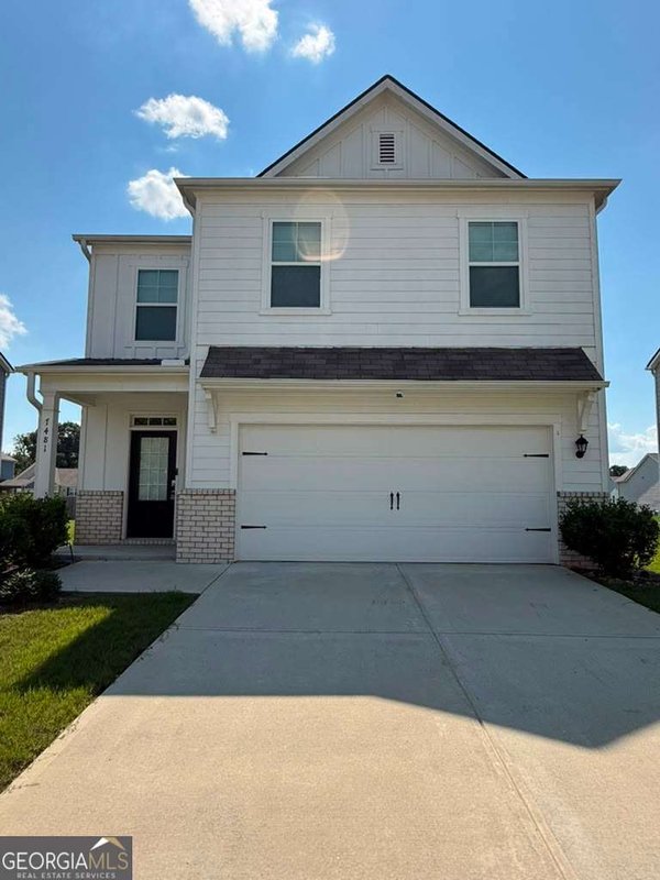7481 Hawk Tail Way Fairburn
