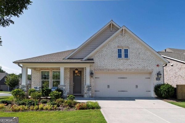 616 Grassmeade Lane Woodstock