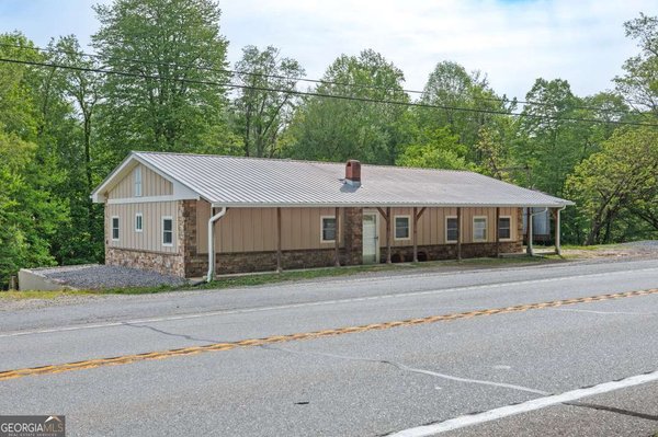 4494 Gainesville Highway Blairsville
