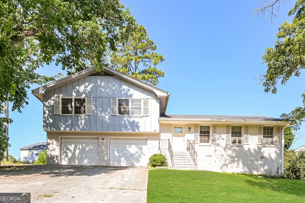 1627 Oak Forest Drive Conyers