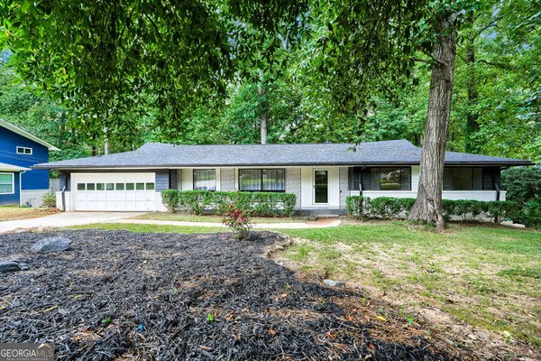 2636 Whiteleigh Court, Atlanta