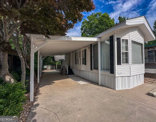 68 Nomad Trail Cleveland