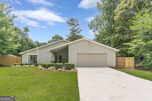 228 Avalon Way, Riverdale