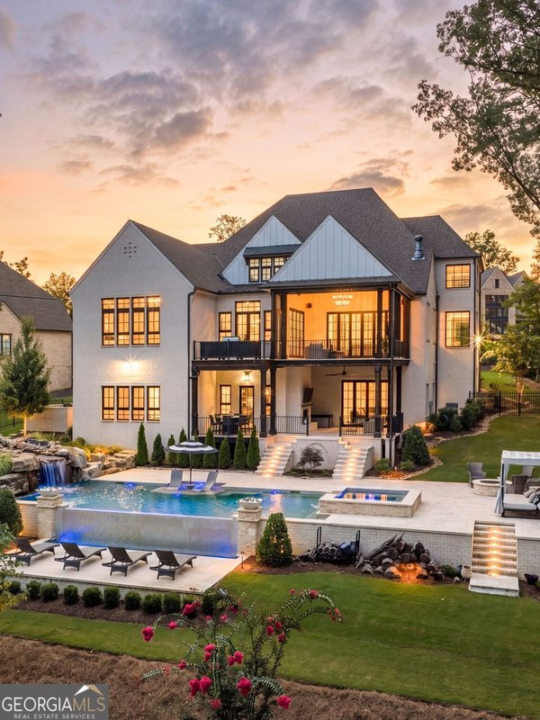 761 Woodvale Point, Suwanee