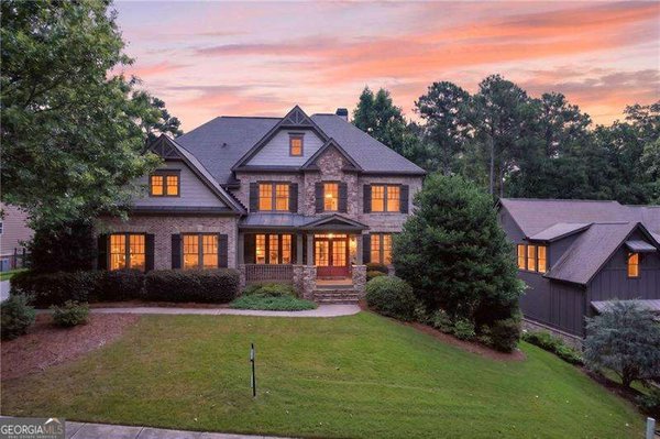 315 Peninsula Point, Canton