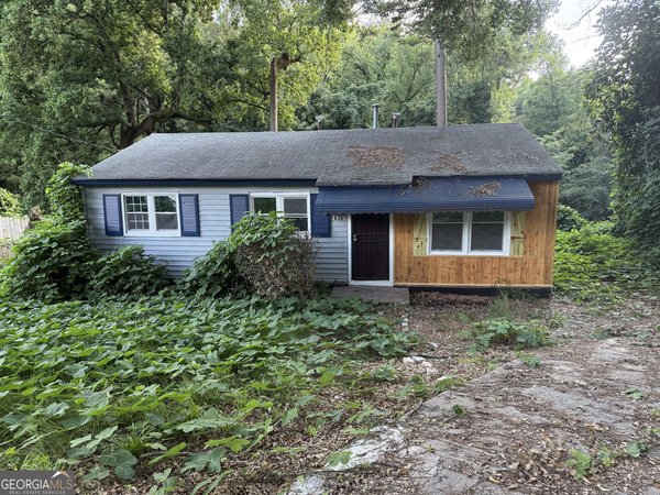 2436 Clarissa Drive, Atlanta