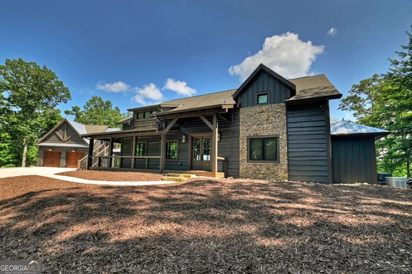 440 Cochise Road, Blue Ridge