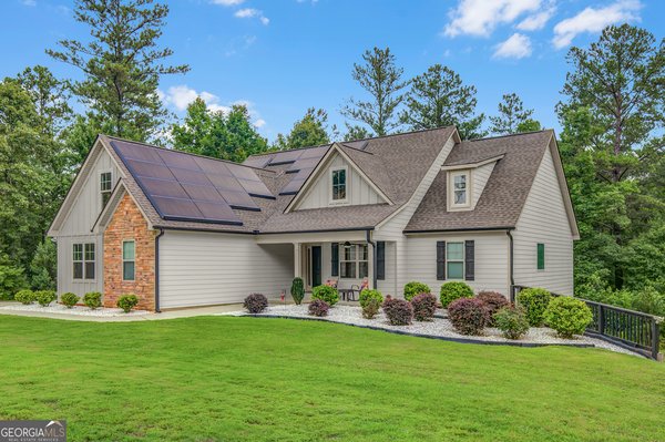 105 Pineland Drive, Newnan