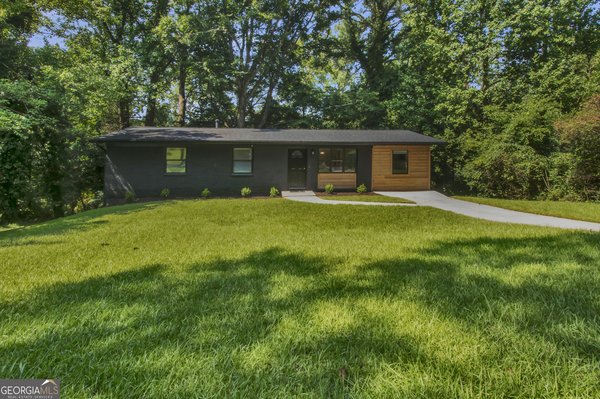 2461 Bouldercliff Way, Atlanta