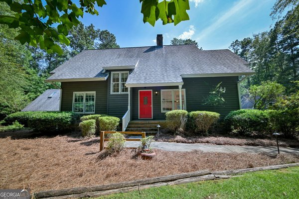 3189 Spring Lake Dr Conyers